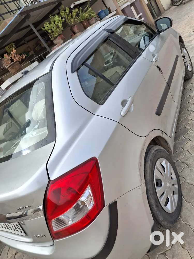 Maruti Suzuki Dzire 2012 Cng Rc,74000 Km Driven