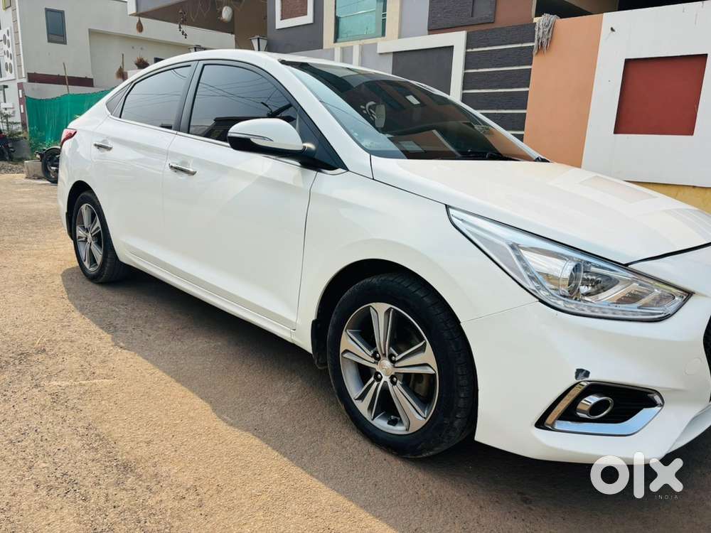 Hyundai Fluidic Verna