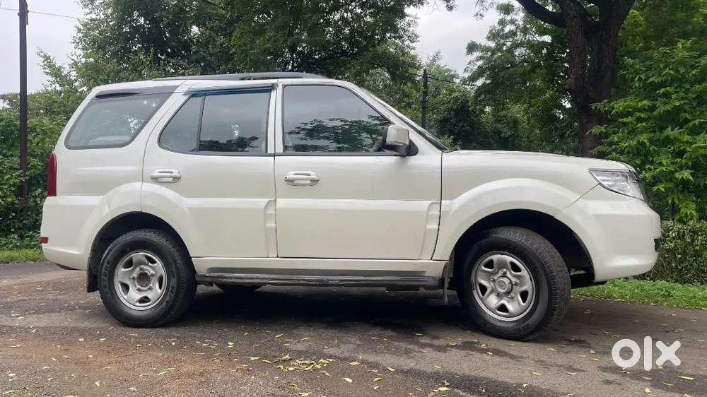 Tata Safari Storme 2013