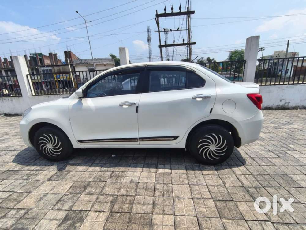 Maruti Suzuki Dzire 1.2 Vxi, 2023, Petrol