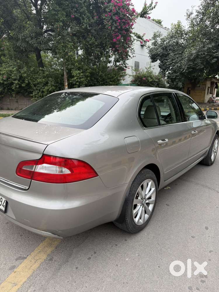 Skoda Superb Elegance 1.8 Tsi At, 2013, Petrol