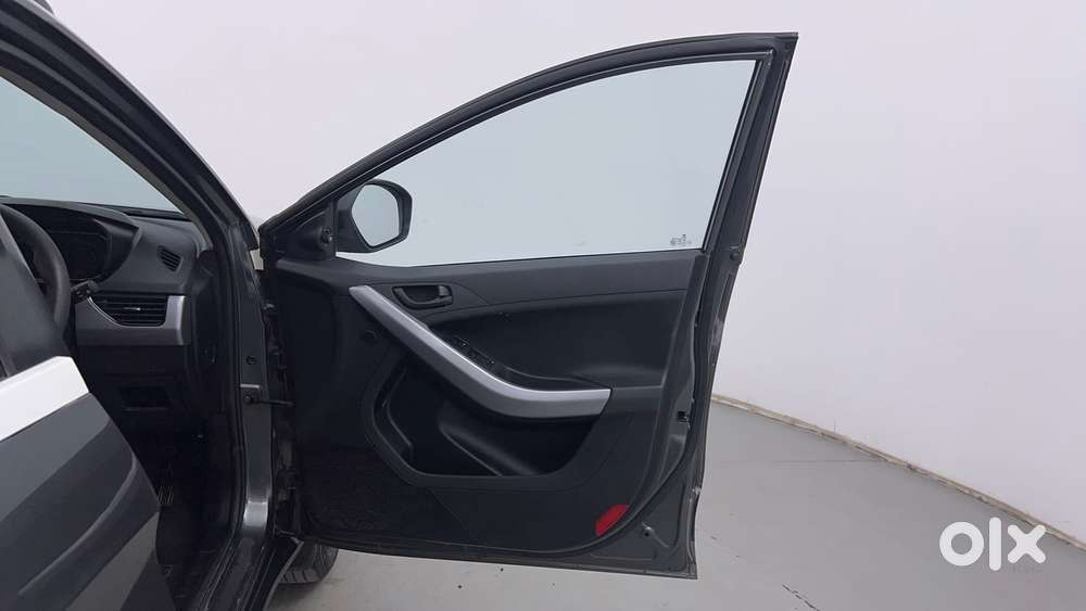 Tata Nexon 1.2 Revotron Xm (s), 2021, Petrol