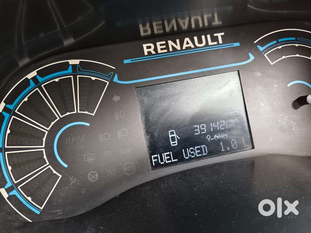 Renault Triber Rxz, 2022, Petrol