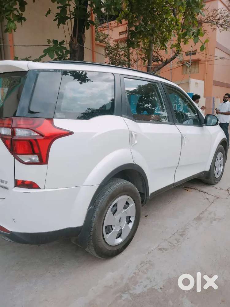 Mahindra Xuv500 2018 Diesel 130000 Km Driven