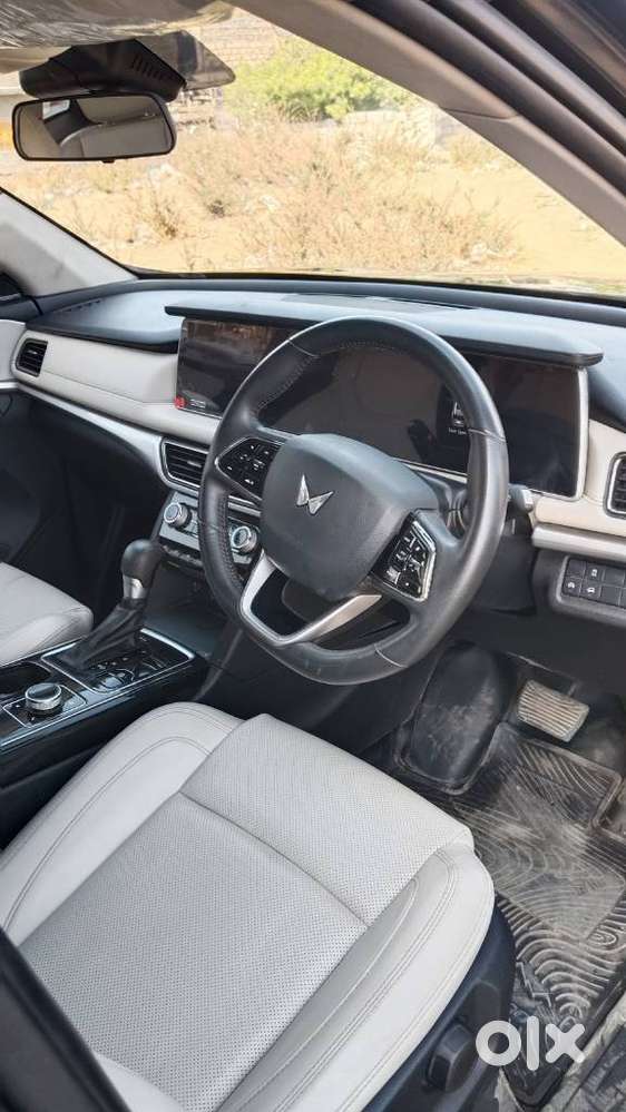 Mahindra Xuv700 2.2 Ax 7 Diesel At Luxury Pack Str, 2024, Diesel