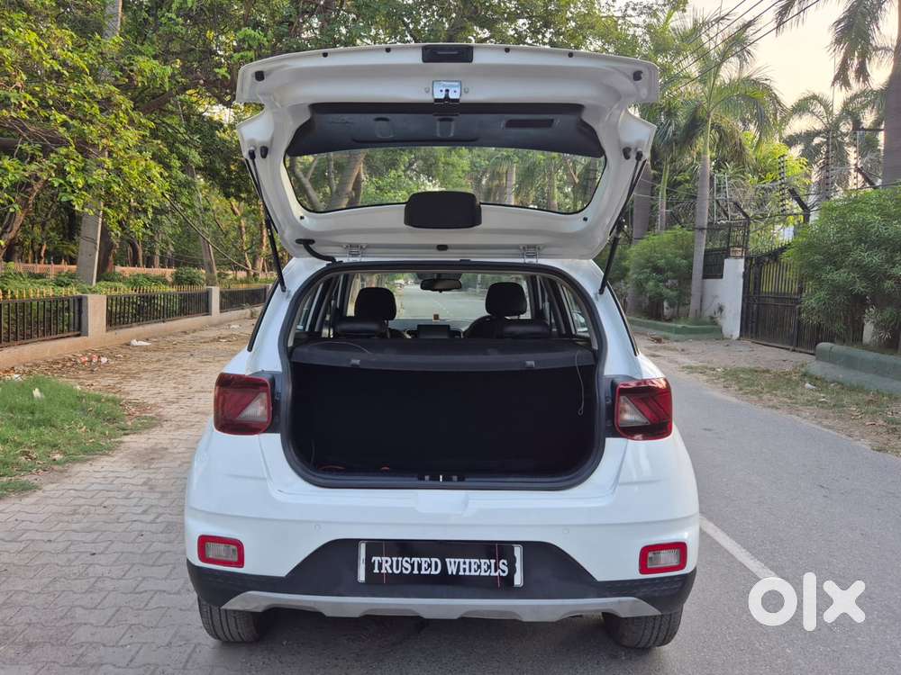Hyundai Venue Sx Plus Turbo Dct, 2022, Petrol