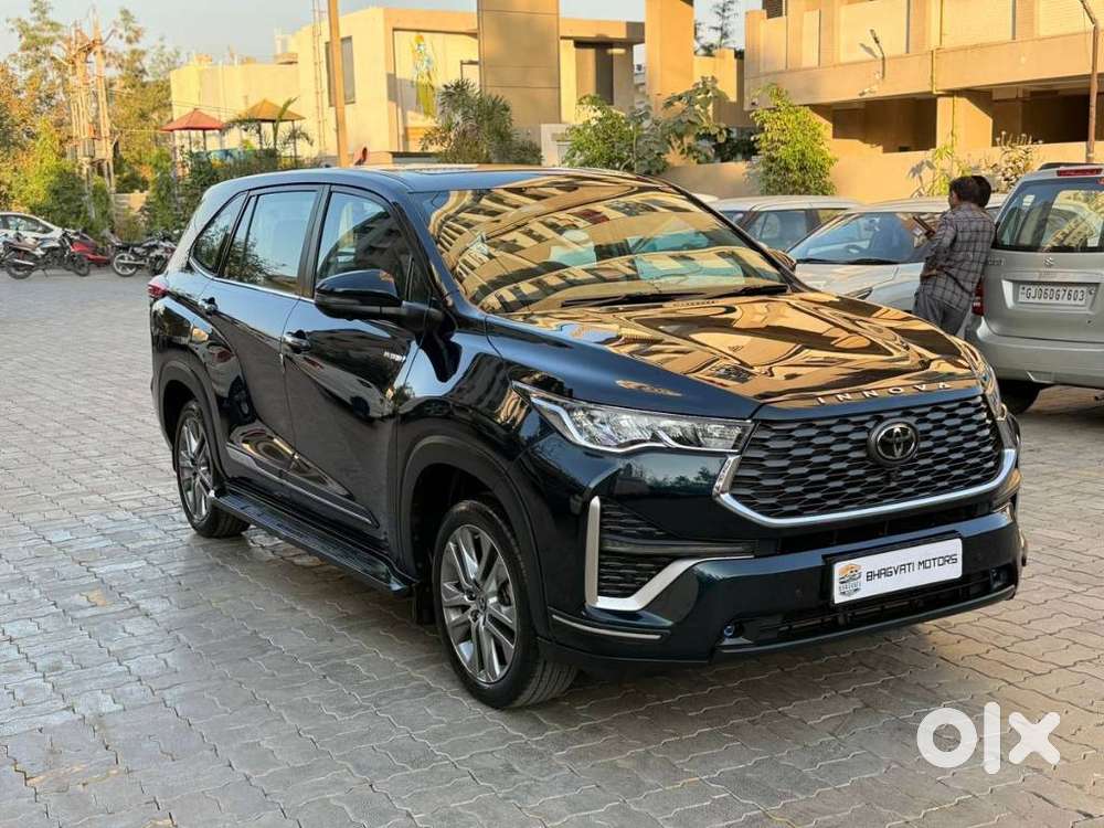 Toyota Innova Hycross 2.0 Zx (o) Hybrid 7 Str, 2023, Petrol