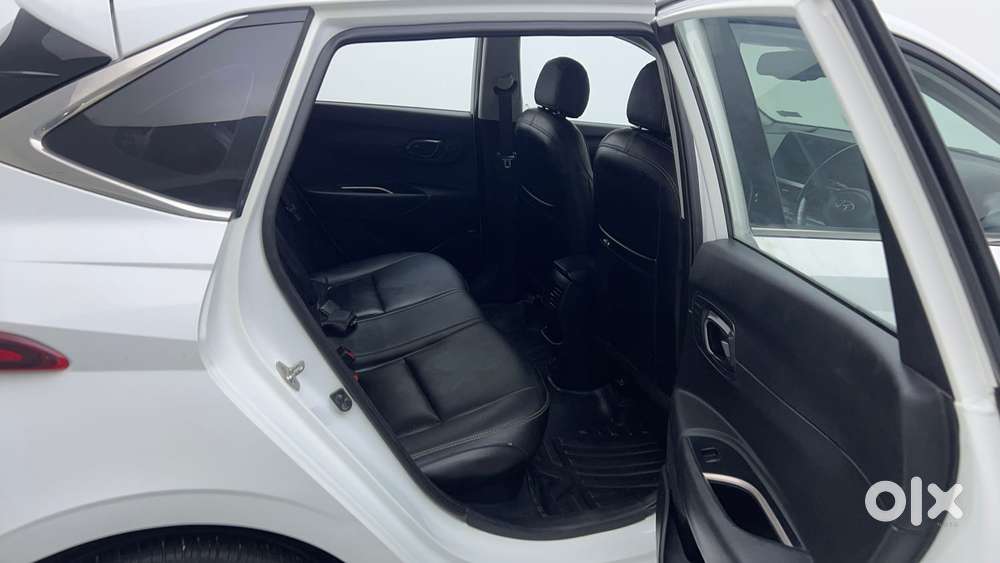 Hyundai New I20 1.2 Asta (o) Mt, 2022, Petrol