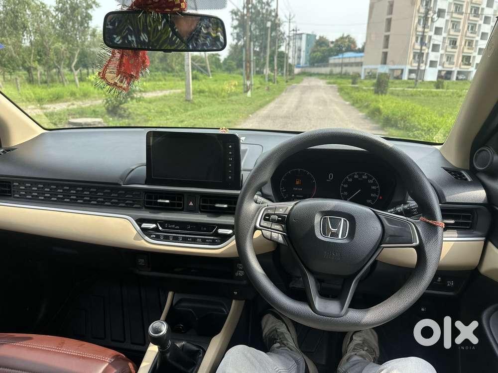 Honda Amaze 2nd Gen Vx, 2026, Petrol