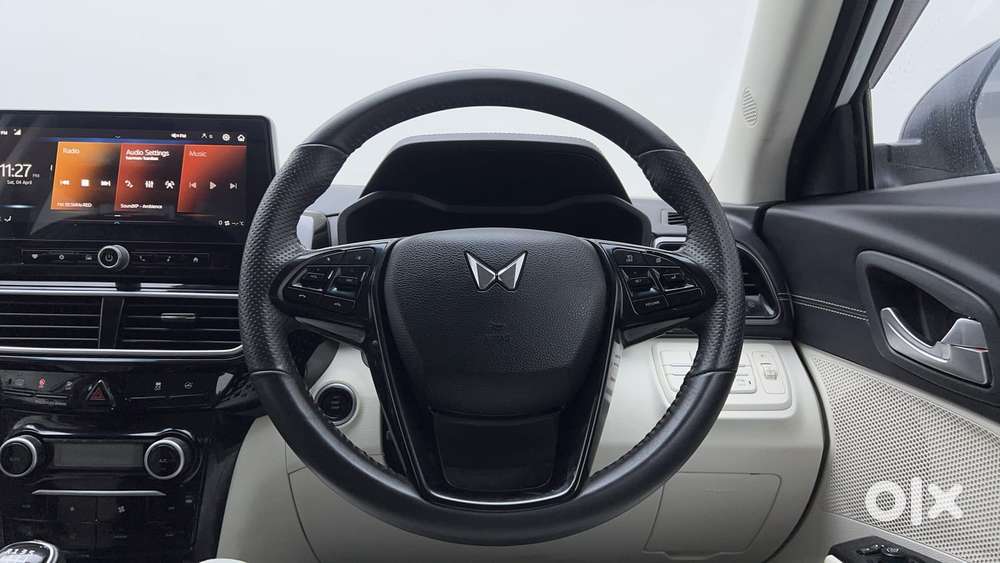 Mahindra Xuv 3xo Ax7l Petrol Mt, 2024, Petrol