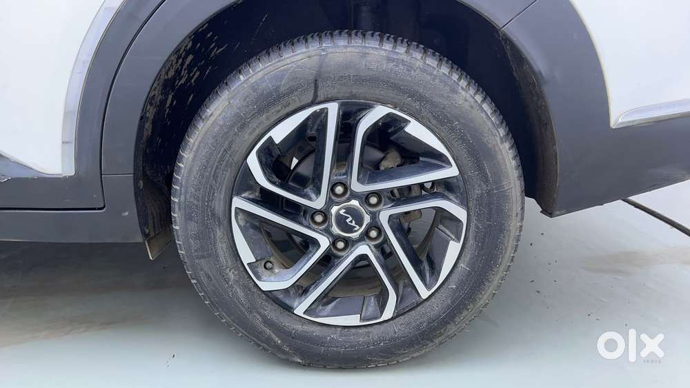 Kia Carens 1.4 Prestige Plus Turbo 7 Str, 2023, Petrol