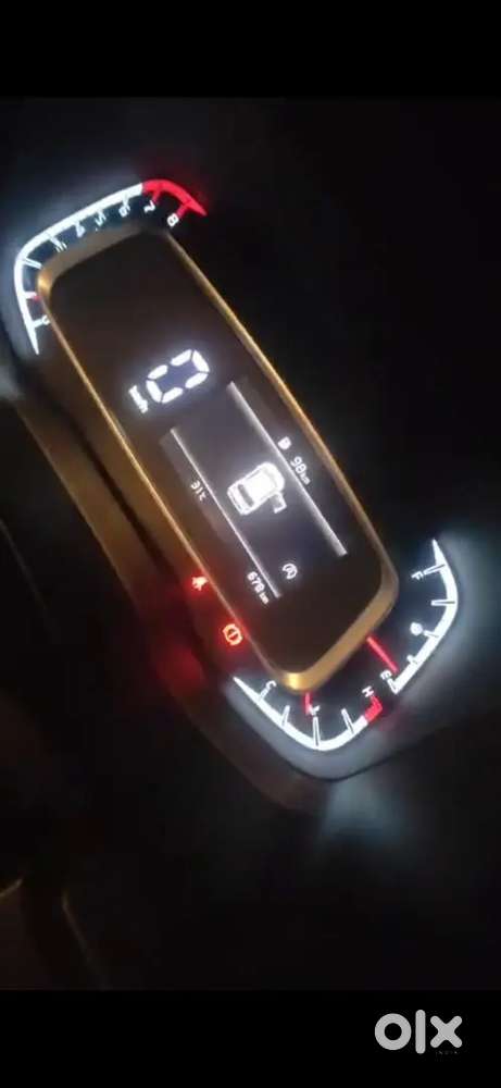 Kia Sonet 2025 Petrol 700 Km Driven Urgent Sell