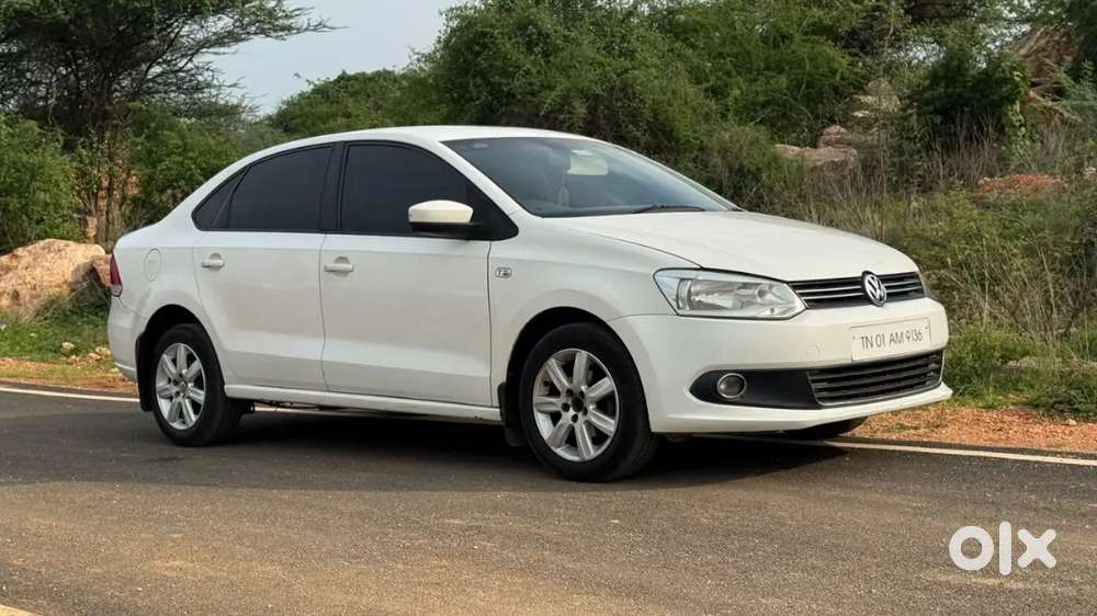 Volkswagen Vento Highline Petrol 2011