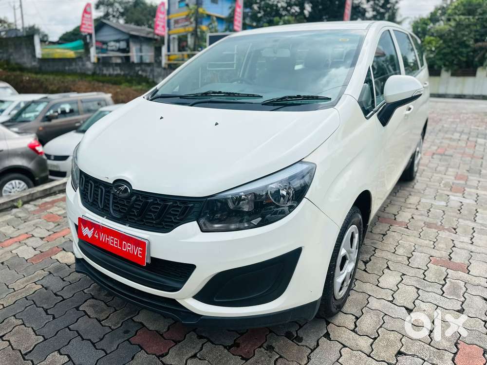 Mahindra Marazzo M4, 2019, Diesel