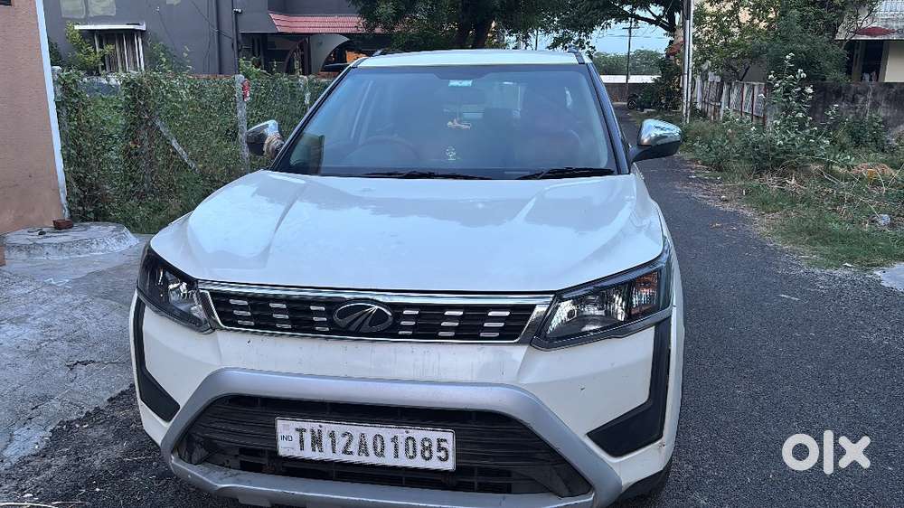 Mid Variant With Sun Roof