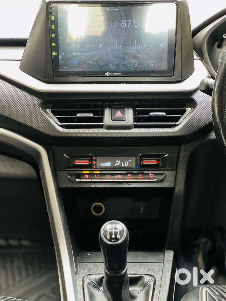 Maruti Suzuki Brezza 1.5 Vxi Cng, 2022, Cng & Hybrids