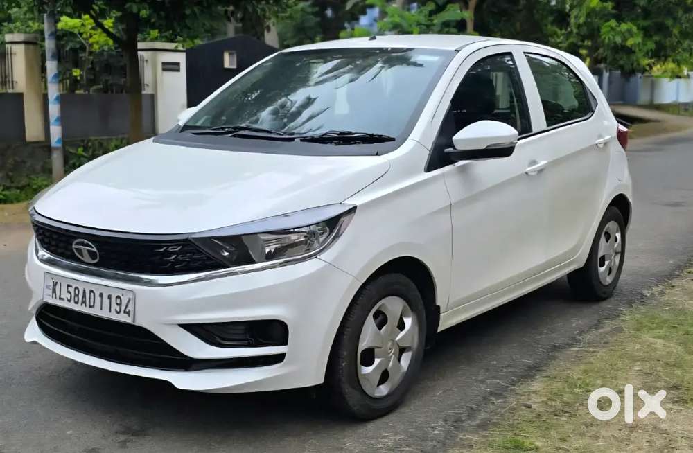 Showroom Condition 2020 Tata Tiago Xt Petrol Manual Second Owner