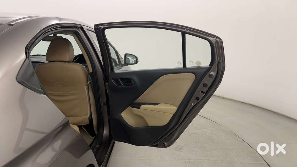 Honda City I-vtec Sv, 2015, Petrol