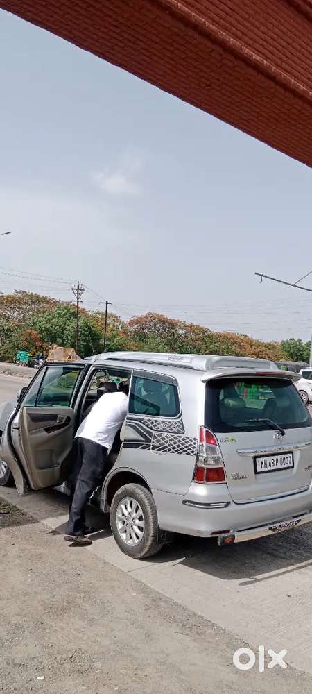 Toyota Innova 2012 Diesel 160000 Km Driven