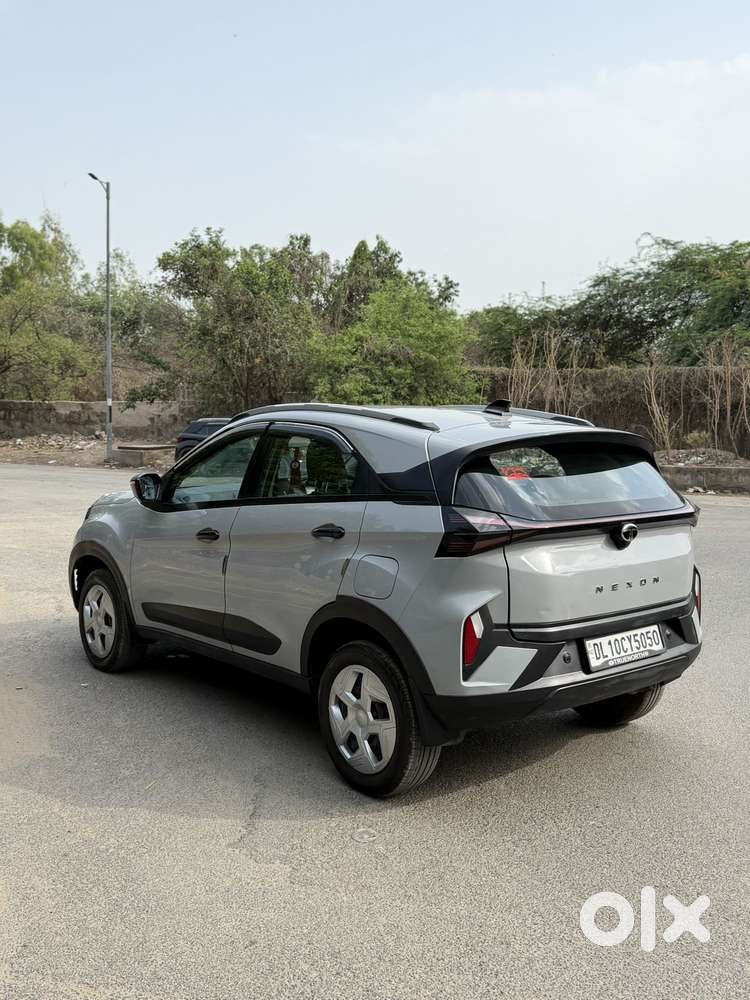Tata Nexon Pure (s) 1.2 Petrol 6amt, 2024, Petrol