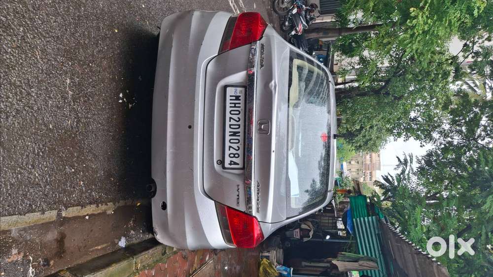 Power Steering 4 Door Power Window, The Car Has 2 Keys..