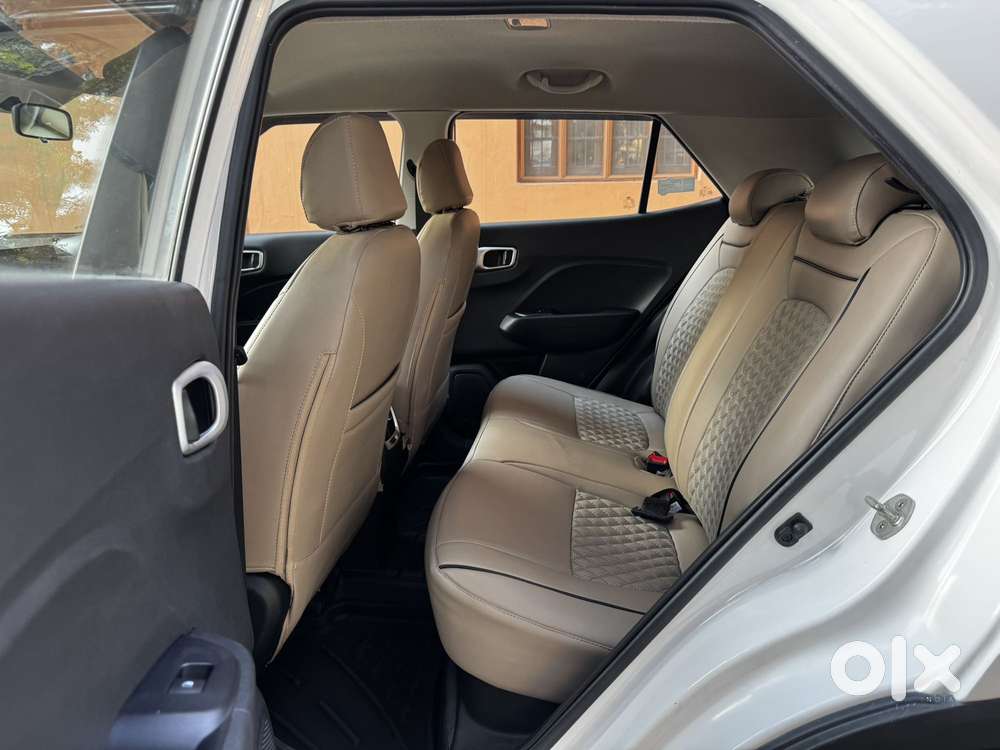 Hyundai Venue S (o) 1.2 Petrol Knight Edition, 2021, Petrol