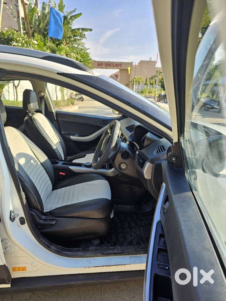 Tata Nexon 1.5 Revotorq Xm (s), 2021, Diesel