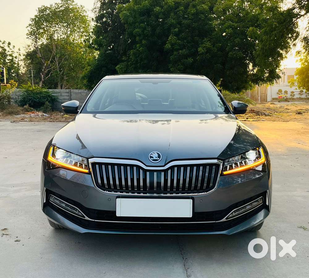 Skoda Superb 2.0 L&k Tsi At, 2023, Petrol