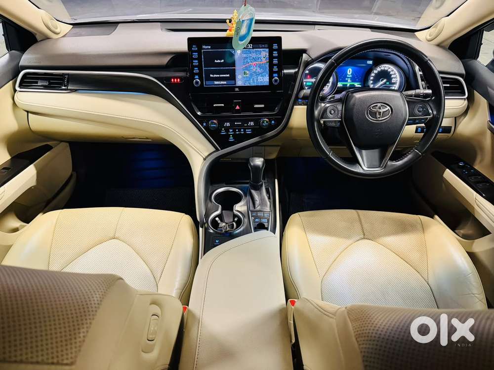 Toyota Camry 2.5 Hybrid, 2023, Petrol