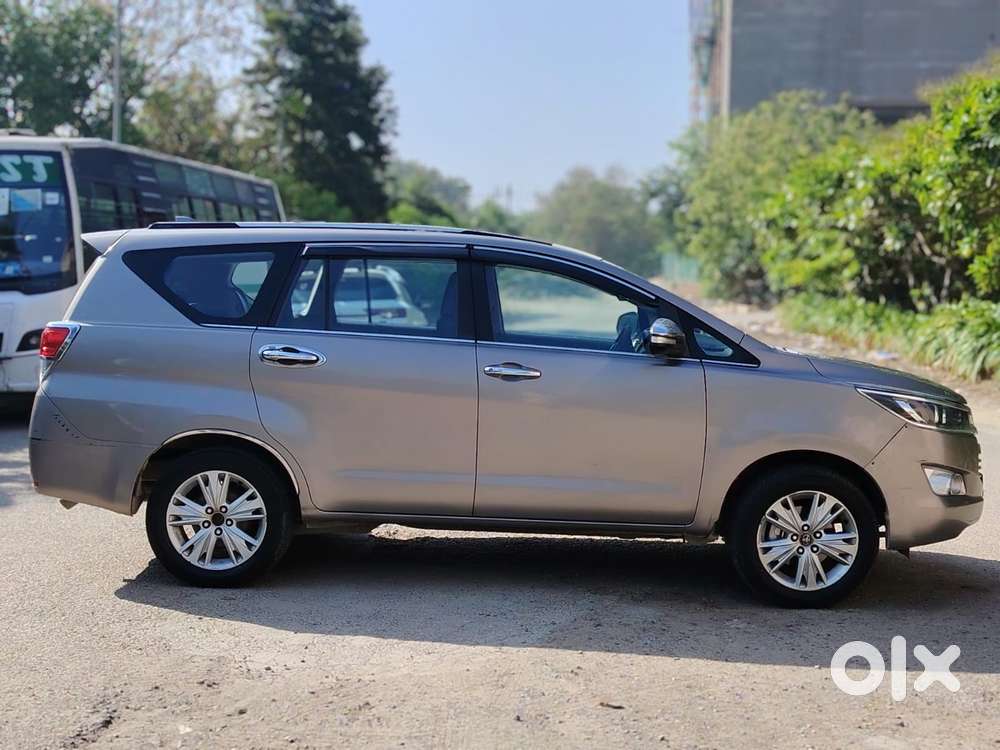 Toyota Innova Crysta 2.8z Automatic, 2017, Diesel