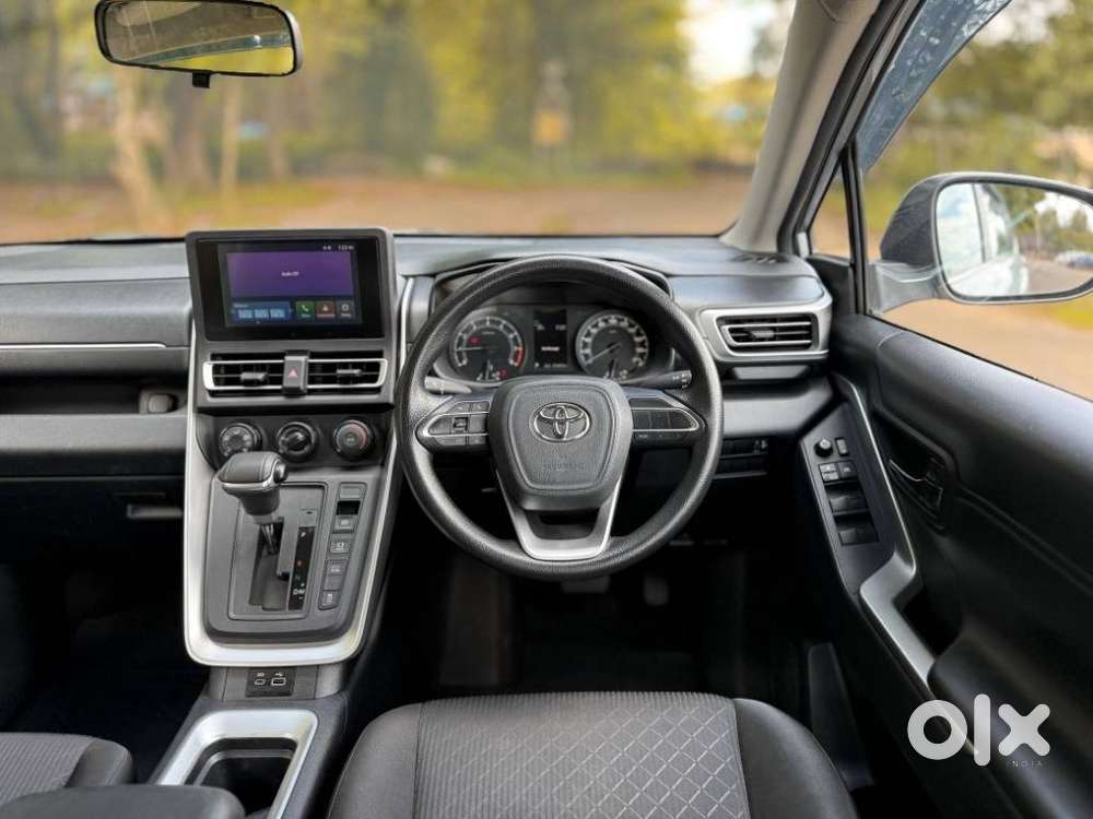 Toyota Innova Hycross 2.0 Gx 7 Str, 2023, Petrol