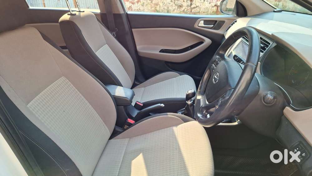 Hyundai I20 Asta (o) 1.2 Mt, 2018, Petrol