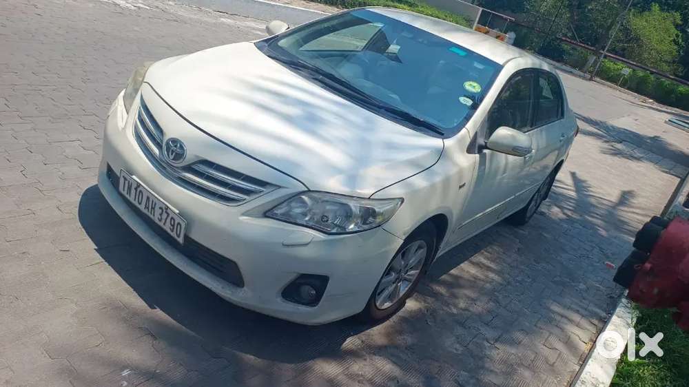 Toyota Corolla Altis 2012