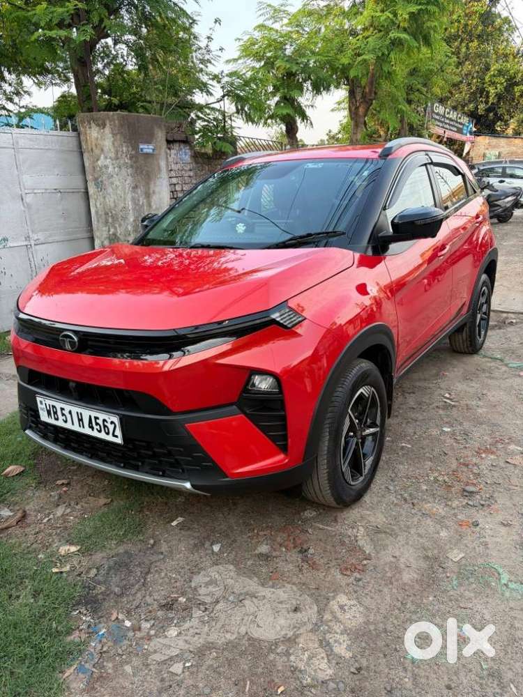 Tata Nexon Creative Plus S 1.2 Revotron Petrol 6 Mt, 2025, Petrol