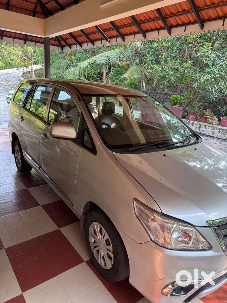 Toyota Innova 2.5g (2011)