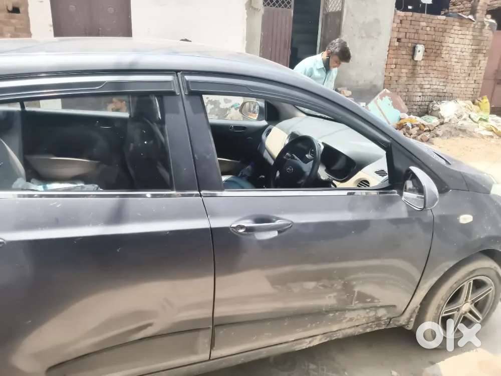 Hyundai Grand I10 2015 Petrol 75000 Km Driven