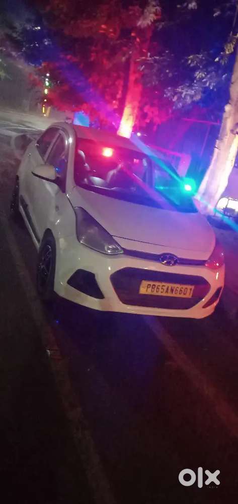 Hyundai Xcent 2017 Petrol 150000 Km Driven