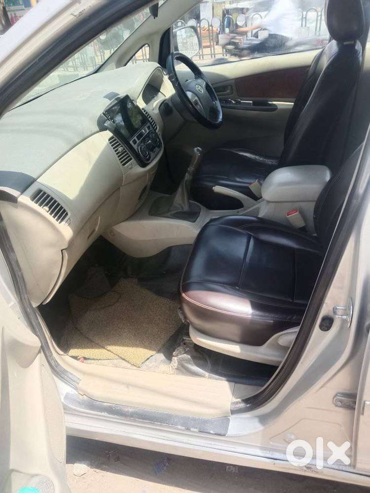 Toyota Innova 2.5 Z Diesel 7 Seater, 2014, Diesel