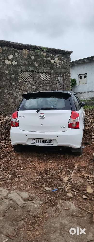 Toyota Etios Liva 2018 Dual Tone