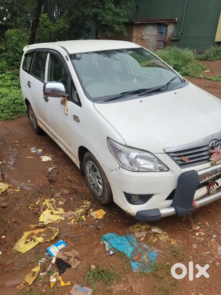 Toyota Innova 2012 Diesel Car