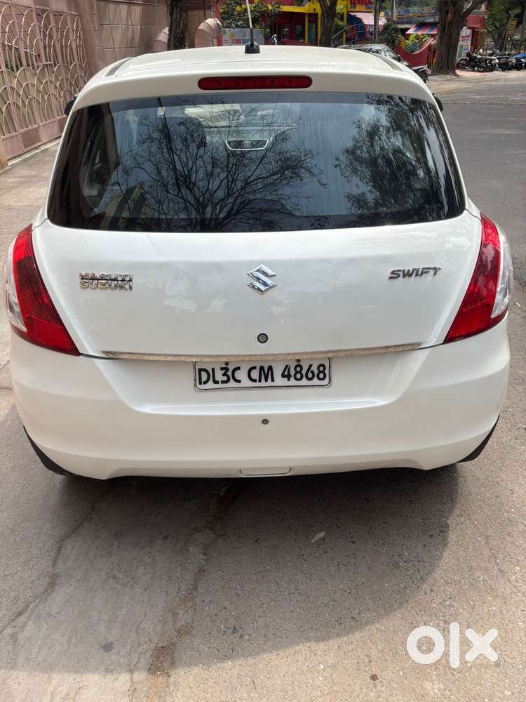 Maruti Suzuki Swift Lxi Optional-o, 2017, Petrol