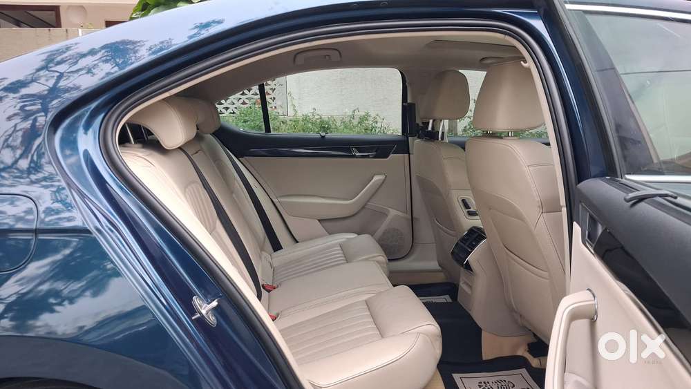 Skoda Superb 2.0 L&k Tsi At, 2022, Petrol