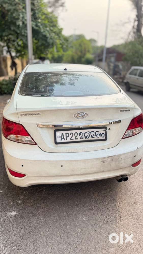 Hyundai Fluidic Verna 2013