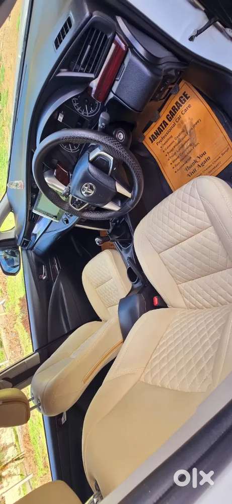 Toyota Innova Crysta, 2025, Diesel