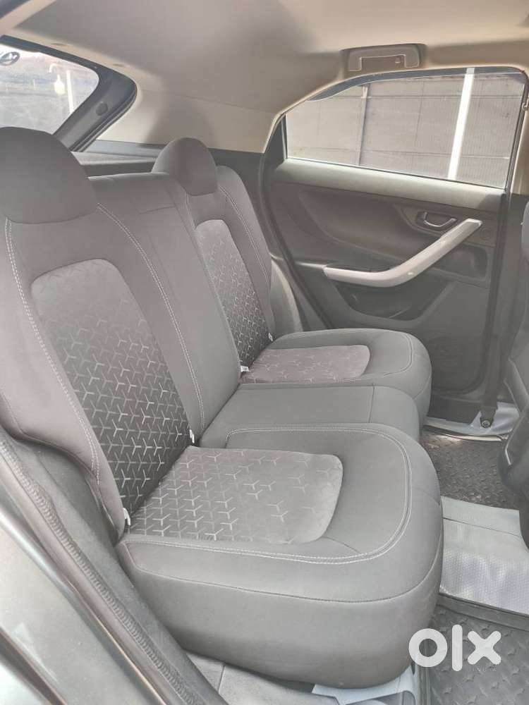 Tata Nexon, 2022, Petrol