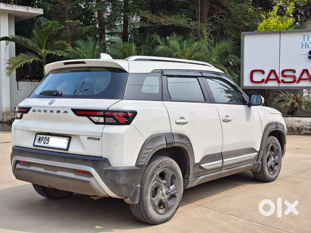 Maruti Suzuki Brezza Zxi Plus Smart Hybrid, 2022, Petrol