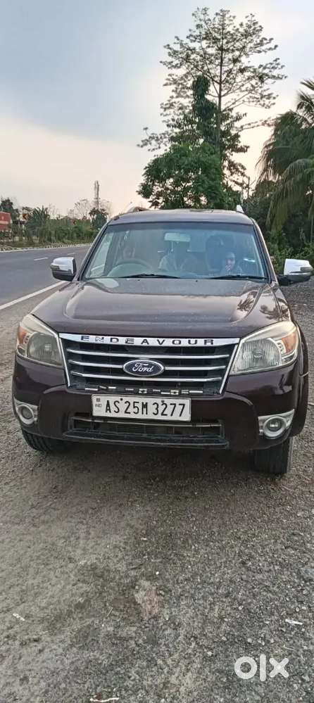 Ford Endeavour 2012 Diesel 200000 Km Driven