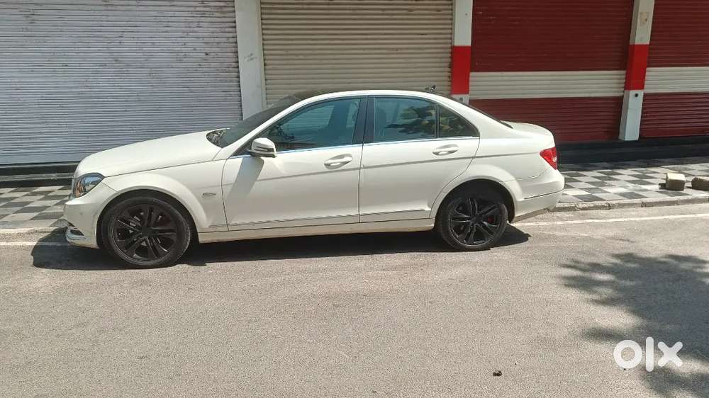 Mercedes-benz C-class 2011 Diesel 120000 Km Driven