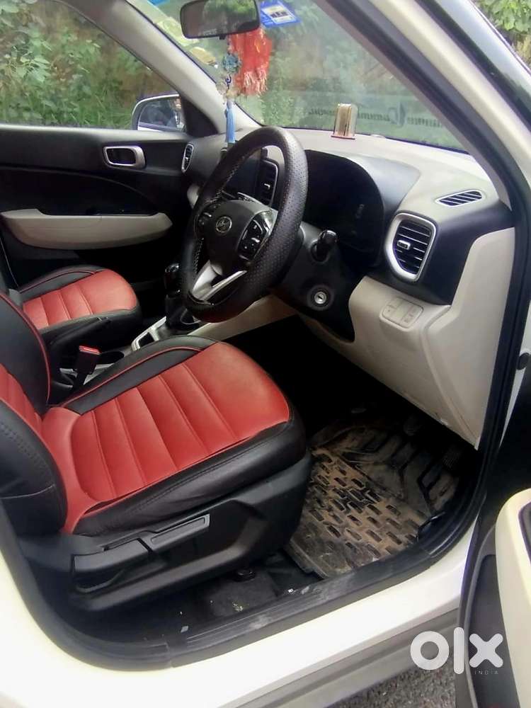 Hyundai Venue 1.2 S (o), 2022, Petrol