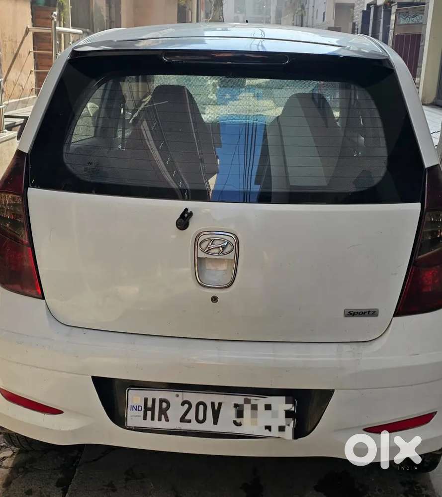 Hyundai I10 Sportz Petrol 2011